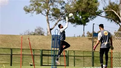 تدريبات قوية لثلاثي حراس الأهلي قبل مواجهة صن داونز