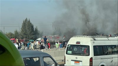 اندلاع حريق هائل بعد تصادم عدد كبير من السيارات على طريق الإسكندرية الصحراوي