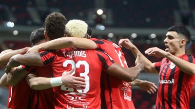 علم فلسطين يُزين المدرجات القطرية خلال مباراة الريان والغرافة