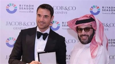 أحمد عز يتبرع بهدية سفير موسم الرياض لصالح أهالى فلسطين 