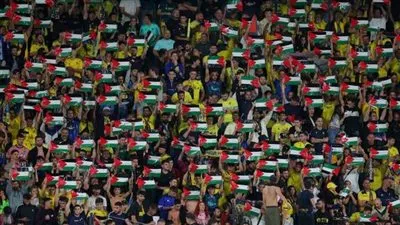 في ديربي الأندلس.. جماهير فريق قادش تدعم فلسطين أمام إشبيلية بهذه الطريقة