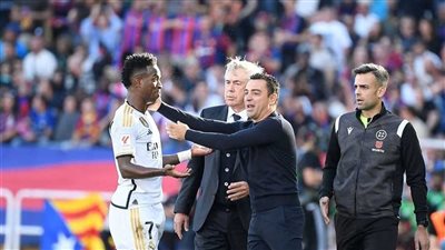 رسميًا.. ريال مدريد يعلق تجديد عقد فينيسيوس جونيور