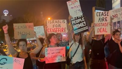 تظاهرات أهالي الأسري الإسرائليين أمام منزل نتنياهو.. وحماس تتمسك بالأفراج عن الأسري الفلسطينيين