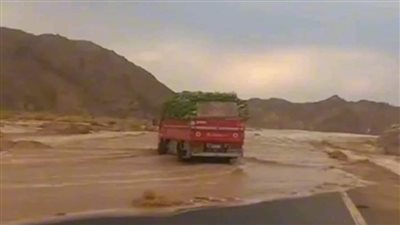 الطرق والكباري: انتظام حركة المركبات بطريق “سفاجا - قنا” في الاتجاهين 