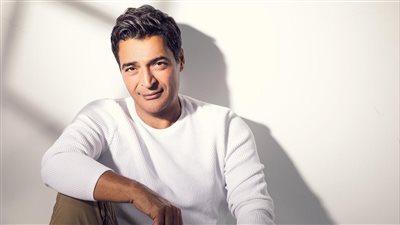 حميد الشاعري يدعم القضية الفلسطينية بكل لغات العالم