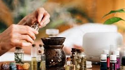 من البشرة للشعر حتي الوجه.. هذا هو زيت الخروع إكسير الجمال