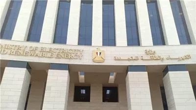 بعد تجاوزها الساعتين.. ما هي أسباب زيادة فترة انقطاع الكهرباء في مصر؟