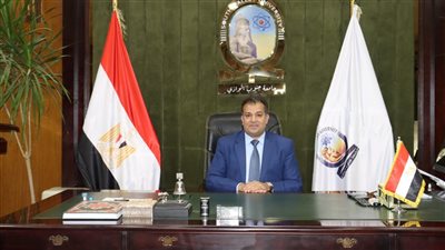 رئيس جامعة جنوب الوادي يتابع معدلات تنفيذ مبنى الاختبارات الإلكترونية