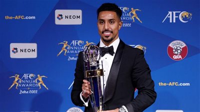 بعد فوز سالم الدوسري.. من هو أكثر لاعب تحقيقًا لجائزة أفضل لاعب داخل آسيا؟