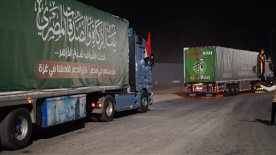 بيت الزكاة والصدقات يتلقى تبرعات بريطانية بـ11 شاحنة عملاقة لدعم الشعب الفلسطيني