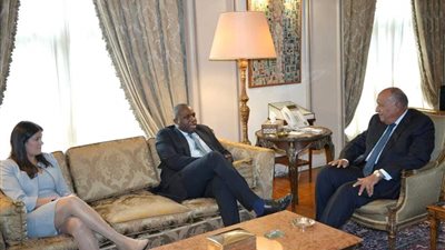 بعد مباحثات اليوم مع سامح شكري.. ماذا تعرف عن حكومة الظل البريطانية؟