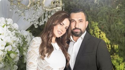 درة تحتفل بعيد زواجها الثالث (تفاصيل)