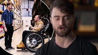 دانيال راتكليف يظهر باكيًا في الإعلان الترويجي لفيلم David Holmes: The Boy Who Lived