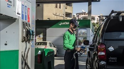 بعد قرار لجنة السياسة النقدية بالبنك المركزي.. سعر البنزين والسولار اليوم 