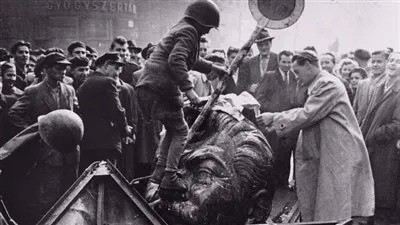 ثورة المجر عام 1956: صراع من أجل الحرية والاستقلال