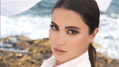 بصور مؤلمة.. هدى الإتربي تدعم فلسطين