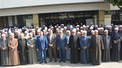 محافظ القليوبية يفتتح فعاليات برنامج «البناء الثقافي للأئمة والخطباء» بحضور 300 إمام وخطيب