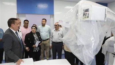 محافظ المنوفية ووكيل وزارة الصحة يتفقدان وحدة العناية المركزة لقسطرة القلب