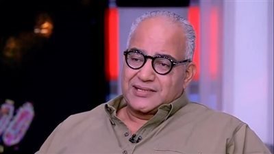 نحو مليون متابع.. كيف يواجه بيومي فؤاد هجوم الجمهور!!؟