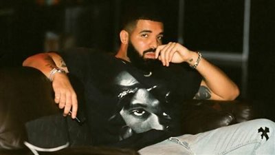  نجم الراب العالمي دريك يفاجئ جمهوره بهذا القرار