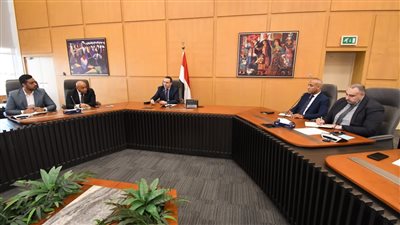 وليد عباس يؤكد أهمية مواصلة النجاح فى توفير الفرص الاستثمارية بالمدن الجديدة 