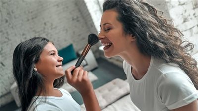 ابنتي تعاني مع زملائها..كيف أعزز ثقة ابنتي بنفسها؟