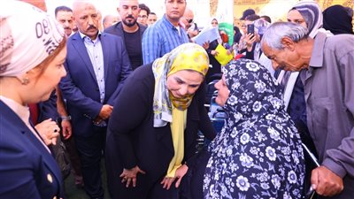 سلموا أجهزة تعويضية.. القباج ومختار يتفقدان قافلة 