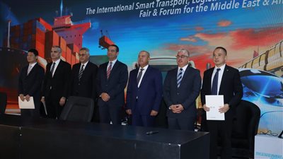 وزارة النقل توقع اتفاقيتين إطاريتين في الاستثمار والتصنيع المحلي 