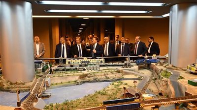 وزير النقل المغربي يزور محطة مصر برمسيس ومتحف السكة الحديد