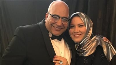 بعد إثارتها الجدل بتعليق غامض.. معلومات عن زوجة بيومي فؤاد ونص رسالتها للجمهور