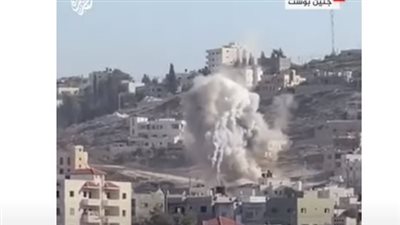 شاهد| لحظة تفجير آلية عسكرية إسرائيلية بعبوة ناسفة في مخيم جنين