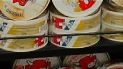 ضبط 2300 عبوة شيكولاته وحلوى اطفال وجبن منتهيه الصلاحية بطنطا (صور)