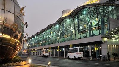 أول تعليق لـ ميناء القاهرة الجوي حول اختراق موقع مطار القاهرة