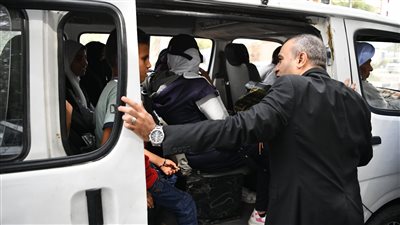 حملة مرورية لمتابعة التزام سائقى الأجرة بالتعريفة المقررة في قنا