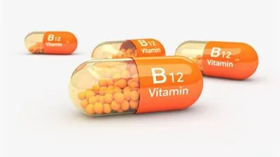 أسباب نقص فيتامين B12 وأضراره