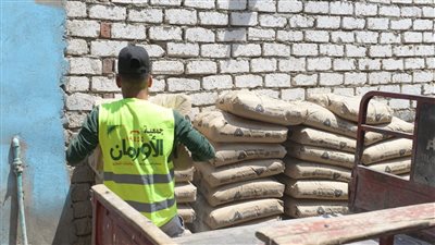  البدء في إعادة إعمار عدد (30) منزلا بقرى كوم أمبو بأسوان