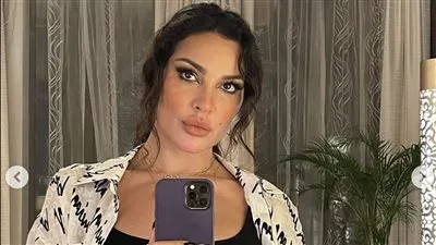 بصورة سيلفي.. نادين نجيم تتألق بأحدث ظهور لها