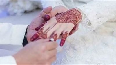 كيف يمكن خلق أجواء ساحرة بين الزوجين في بداية حياتهما؟