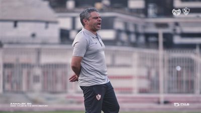 معتمد جمال يدرس مودرن فيوتشر بالفيديو قبل مواجهة الزمالك في دوري نايل