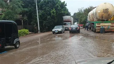 سقوط أمطار غزيرة ومتوسطة على مراكز ومدن الغربية (صور)