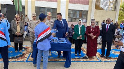 وكيل تعليم الجيزة والمستشار العسكري يشهدان عرضا عسكريا بمدرسة أبو رواش الثانوية