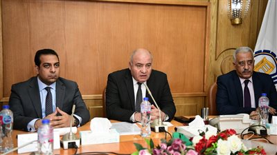 محافظة قنا تبحث الاستعدادات النهائية للانتخابات الرئاسية