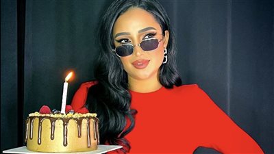 دعاء حكم تحتفل بعيد ميلادها (صور)