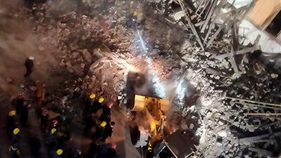 الضحية الثالثة.. العثور على جثمان أب ونجله أسفل عقار بورسعيد المنهار