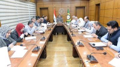 لهذه الأسباب.. محافظ الدقهلية يترأس اجتماع اللجنة العليا للاعلانات بالمحافظة