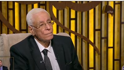 حسام موافي يحذر من شرب المياه في هذه الحالات (فيديو)