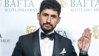  موقف شجاع في حفل جوائز البافتا الأسكتلندية.. أمير المصري يعلن تضامنه مع غزة