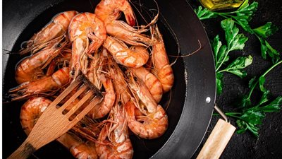 لذة البحر في مطبخك: اكتشاف طرق متنوعة لطهي الجمبري