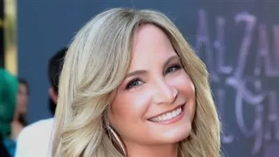 تانيا قسيس تفتتح مهرجان جزين الموسيقي في لبنان