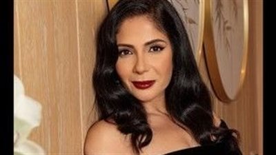 تفاصيل شخصية منى زكي في فيلمها الجديد 